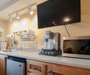 Photo 4 - Boise Hillside Suites