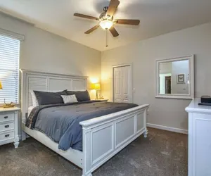 Photo 3 - 4912cg 5 Bedroom Home by RedAwning