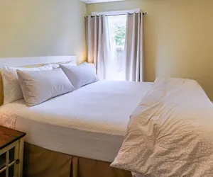Photo 2 - Pioneer House - South Suite