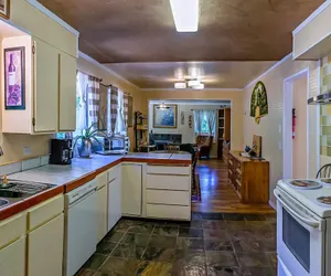 Photo 5 - Madi's Place ~ Guest House