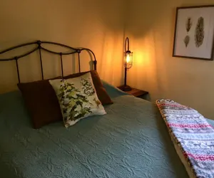 Photo 3 - Mountain Pine Cabin - Sleeps 6 - Pet Friendly