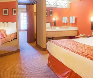 Photo 2 - Mesa Golf Inn & Suites