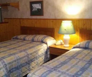 Photo 5 - Catskill Motor Court Motel
