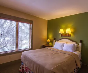 Photo 5 - Spacious 2 Bed At Crystal Mountain Resort 2 Bedroom Condo by RedAwning