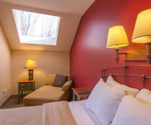 Photo 3 - Spacious 2 Bed At Crystal Mountain Resort 2 Bedroom Condo by RedAwning