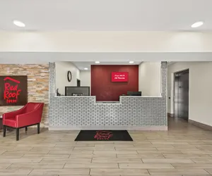 Photo 4 - Red Roof Inn Baton Rouge