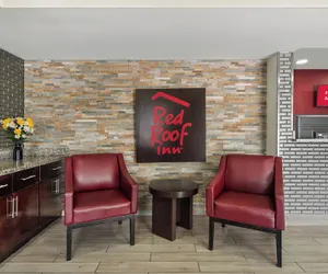 Photo 5 - Red Roof Inn Baton Rouge