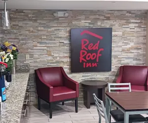 Photo 3 - Red Roof Inn Baton Rouge