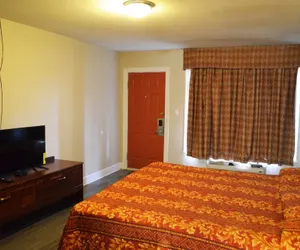 Photo 5 - Budget inn