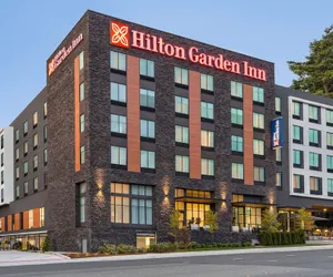 Photo 2 - Hilton Garden Inn Seattle Airport