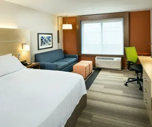 Photo 5 - Holiday Inn Express & Suites Medford, an IHG Hotel