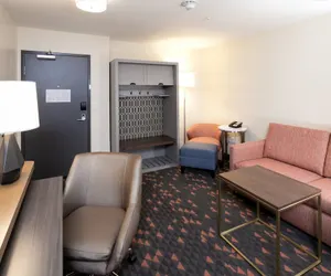 Photo 3 - Holiday Inn Kalamazoo West, an IHG Hotel