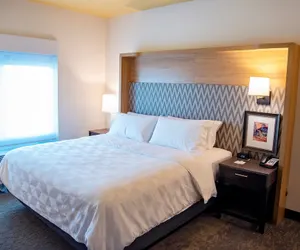 Photo 5 - Holiday Inn & Suites Savannah Airport - Pooler by IHG
