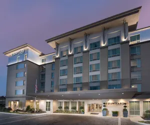 Photo 2 - Courtyard by Marriott Atlanta Alpharetta/Avalon Area