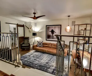 Photo 5 - The Eastside Lodge Austin