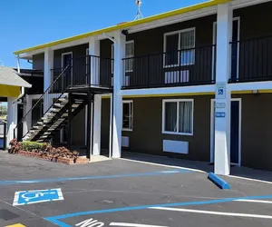 Photo 2 - Hotel Belmont