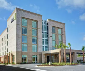 Photo 2 - Home2 Suites by Hilton Charleston West Ashley