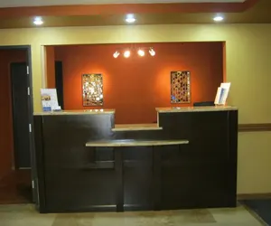 Photo 4 - Burnsville Inn & Suites