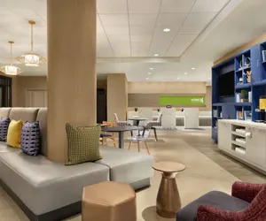 Photo 4 - Home2 Suites by Hilton Chicago River North