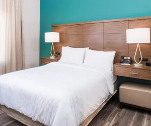 Photo 2 - Staybridge Suites Pecos by IHG