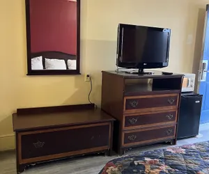 Photo 5 - Ross Motel