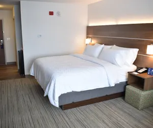 Photo 3 - Holiday Inn Express & Suites Boston South - Randolph by IHG