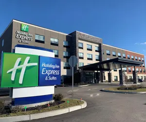 Photo 2 - Holiday Inn Express & Suites Boston South - Randolph by IHG