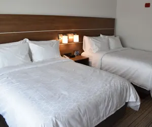 Photo 5 - Holiday Inn Express & Suites Boston South - Randolph by IHG