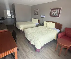 Photo 3 - Colonial Inn