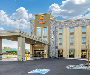 Photo 2 - Comfort Suites Burlington near I-5