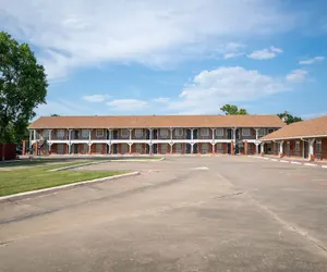Photo 2 - Countryside Inn
