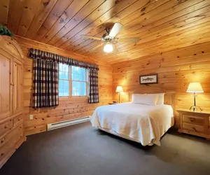 Photo 5 - Mountain Springs Lake Resort
