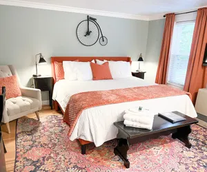 Photo 2 - Freedom House B&B
