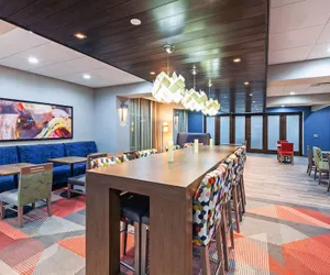 Photo 3 - Hampton Inn Gardner Conference Center