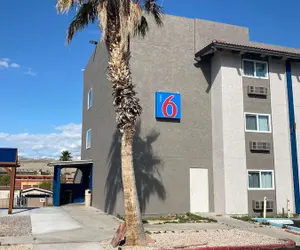 Photo 2 - Motel 6 Bullhead City, AZ