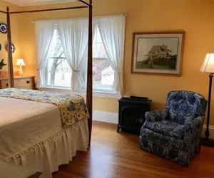 Photo 5 - The Belmont Inn