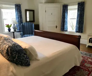 Photo 4 - The Belmont Inn