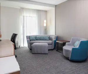 Photo 4 - Courtyard by Marriott Indianapolis West - Speedway