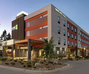 Photo 2 - Home2 Suites by Hilton Bismarck