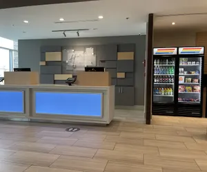 Photo 3 - Holiday Inn Express & Suites Phoenix - Airport North by IHG