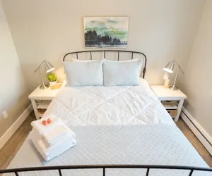 Photo 4 - Colony Suites