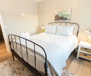 Photo 5 - Colony Suites