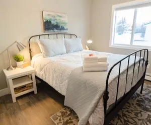 Photo 3 - Colony Suites