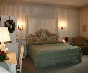 Photo 4 - The Cozy Afghan Bed & Breakfast