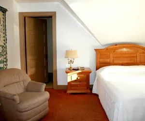 Photo 5 - The Cozy Afghan Bed & Breakfast