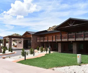 Photo 2 - Zion Canyon Lodge