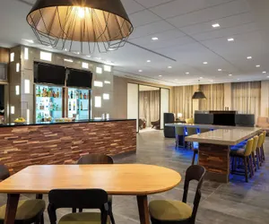 Photo 2 - Courtyard by Marriott Lafayette South