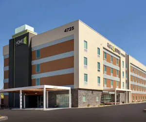 Photo 2 - Home2 Suites by Hilton Phoenix Airport South