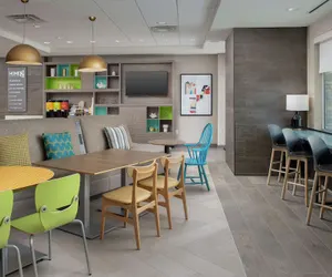 Photo 5 - Home2 Suites by Hilton Phoenix Airport South