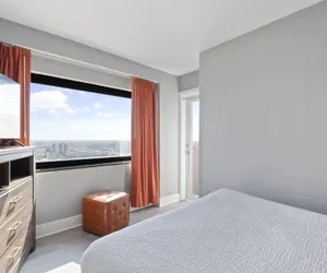 Photo 2 - Private 3BR's at Palms by Hosteeva